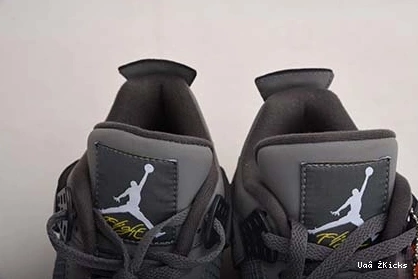 (2019) 564 - GREY 4 JORDAN Minimalist 945 COOL RETRO 308497- 0716